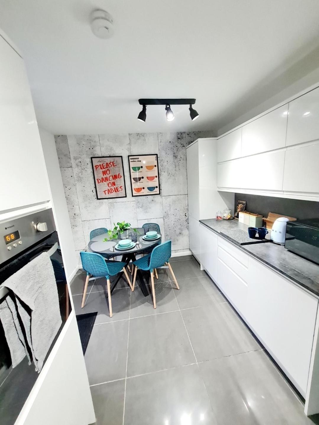 글라스고 Bright 3Br Walking Distance To Town - Free Parking 아파트 외부 사진