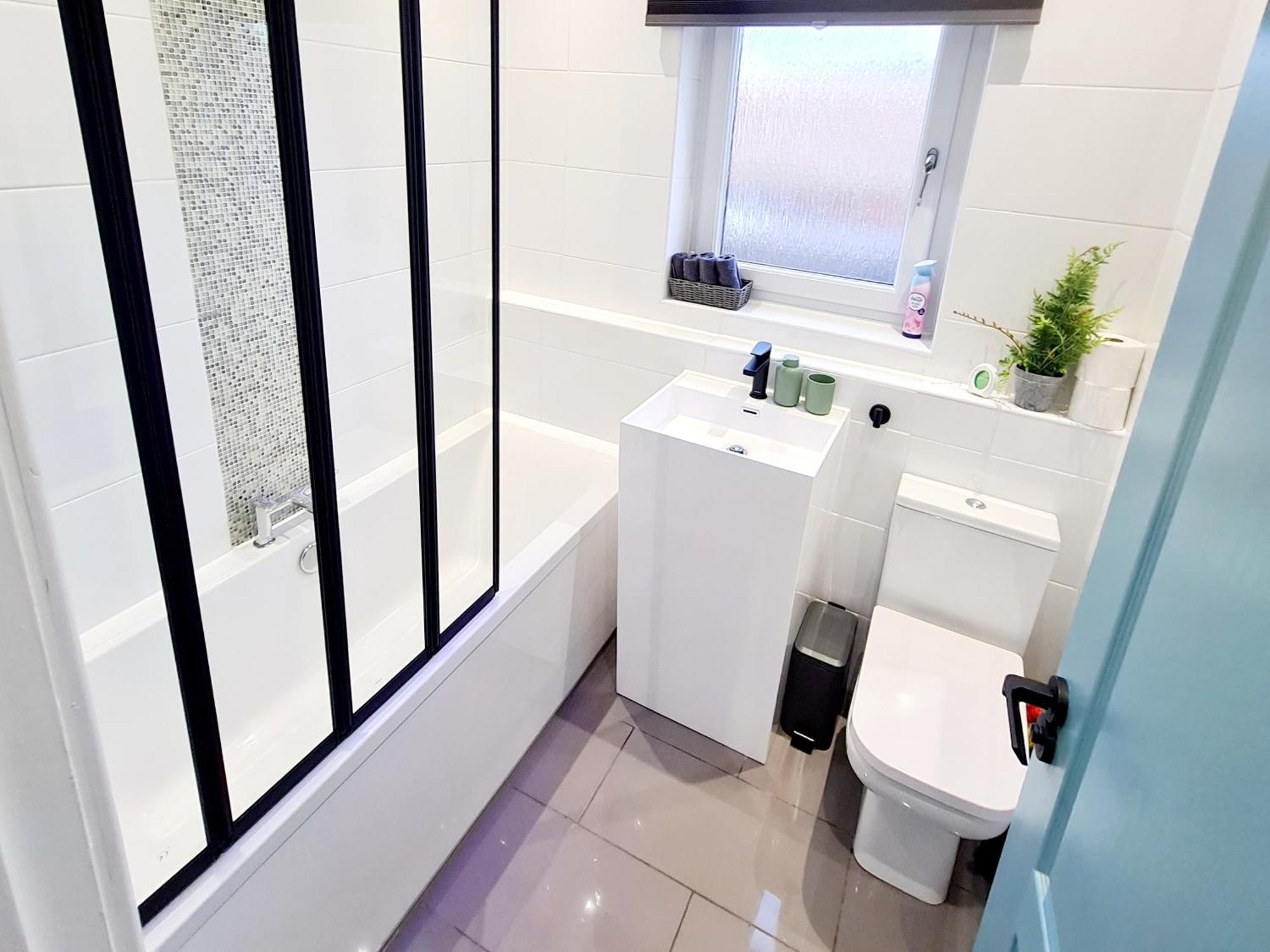 글라스고 Bright 3Br Walking Distance To Town - Free Parking 아파트 외부 사진